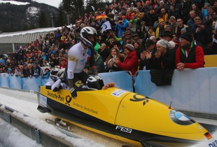 Nico Walther machte mit seinem Team und der Bronze-Medaille den deutschen Dreifachtriumph bei der Bob-WM am Königssee perfekt.