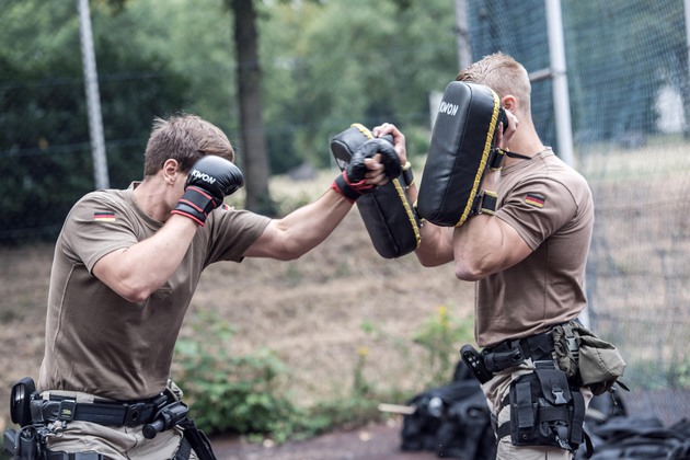 Beamte der GSG 9 beim Boxtraining